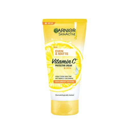 GARNIER Even & Matte Vitamin C Protection Day Cream SPF30